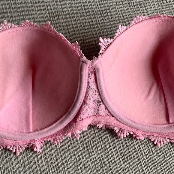 34C Pink Lace Bralette. Can be used as a Summer top as well as a bra. Tags Lost - Picture 6 of 12